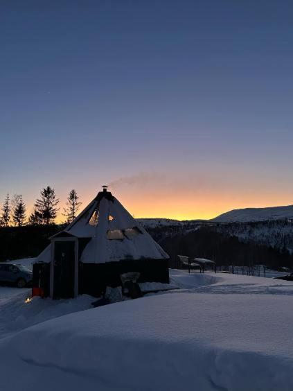 Hessdalen Ufocamp Apartment Varhus Phòng bức ảnh