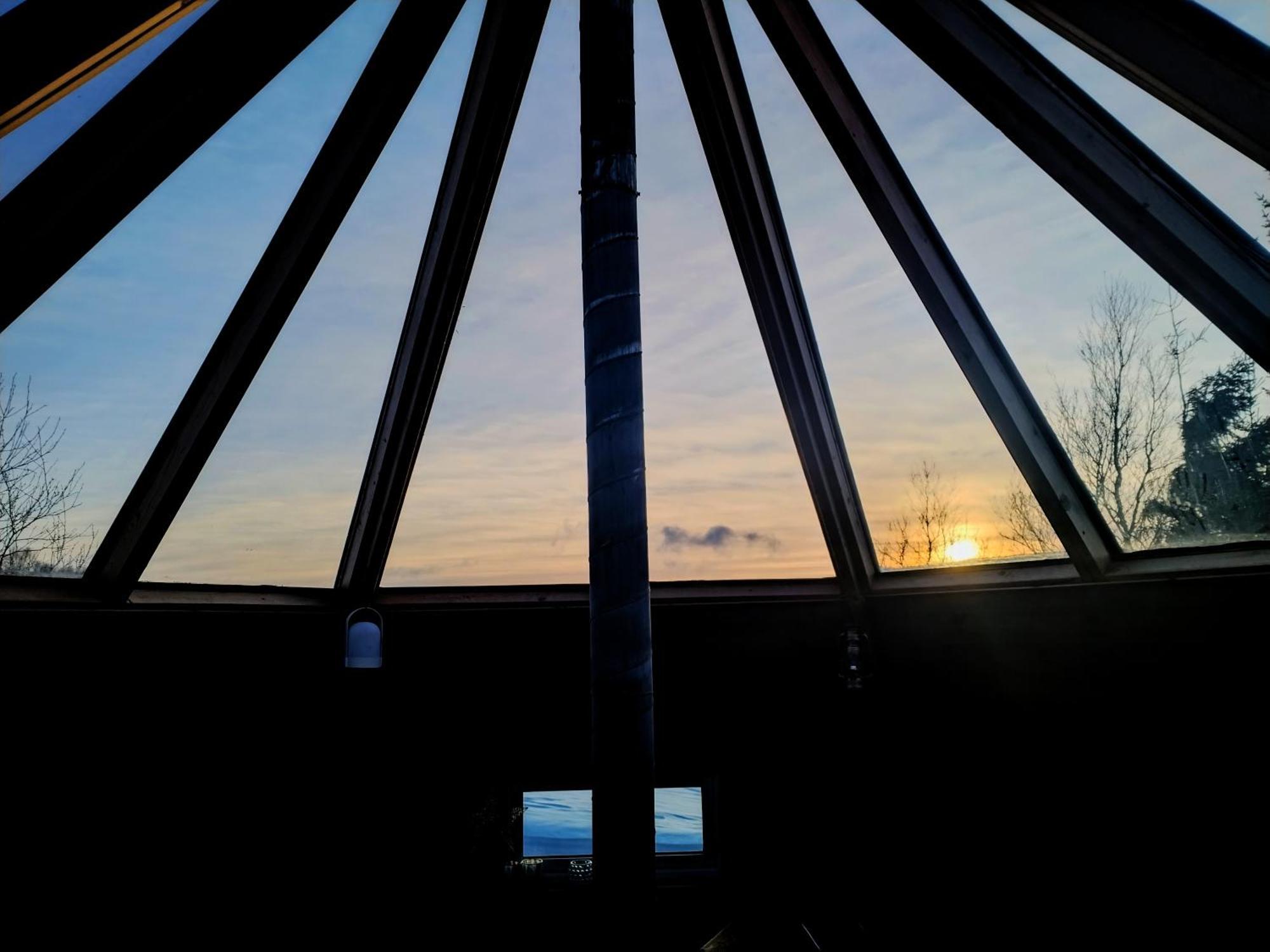 Hessdalen Ufocamp Apartment Varhus Phòng bức ảnh